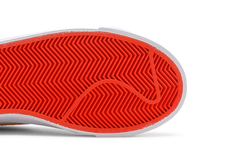 Кроссовки Nike Wmns Blazer Mid '77 SE 'First Use'