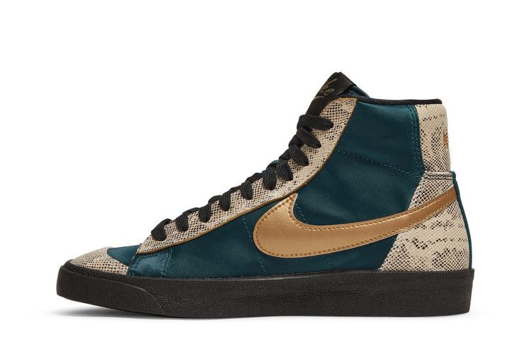 Кроссовки Nike Wmns Blazer Mid '77 'Lucha Libre'