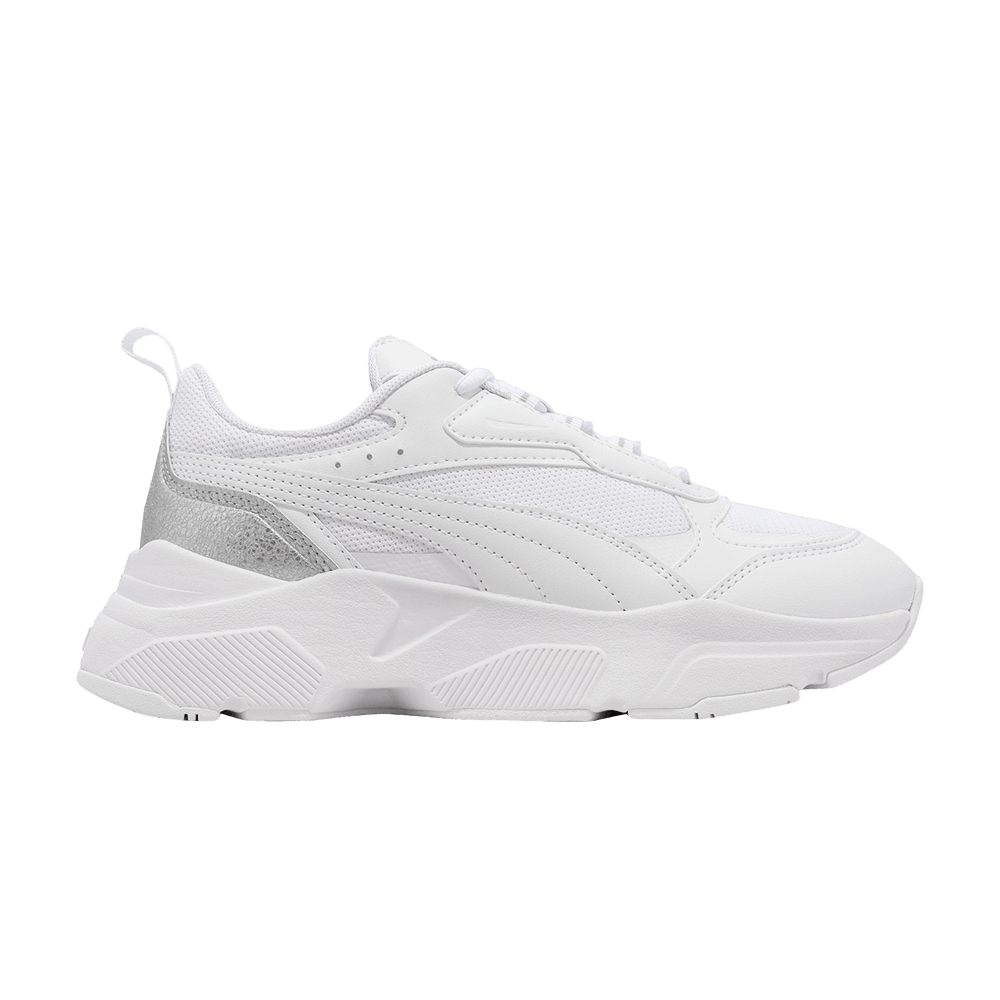 wmns-cassia-distressed-white-silver-387645-02