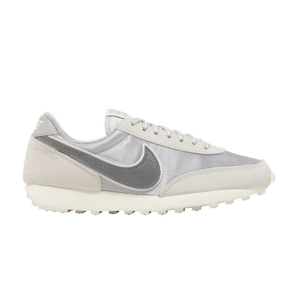 wmns-daybreak-se-light-smoke-grey-dn3399-001