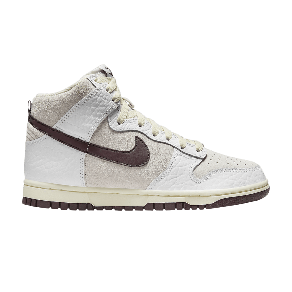 Кроссовки Nike Wmns Dunk High 'Light Orewood Brown'