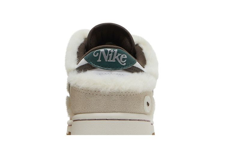 Кроссовки Nike Wmns Dunk Low 'Mink And Jewels'