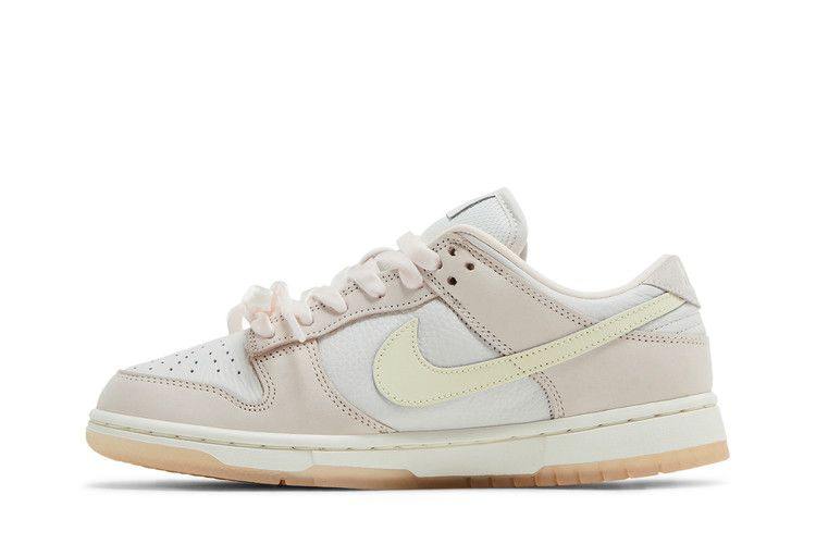 Кроссовки Nike Wmns Dunk Low 'Light Soft Pink'