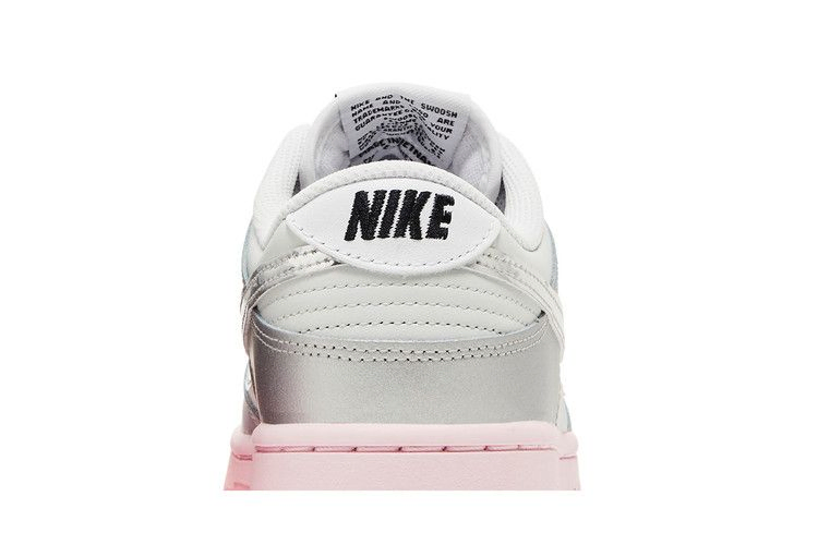 Кроссовки Nike Wmns Dunk Low LX 'Photon Dust Pink Foam'