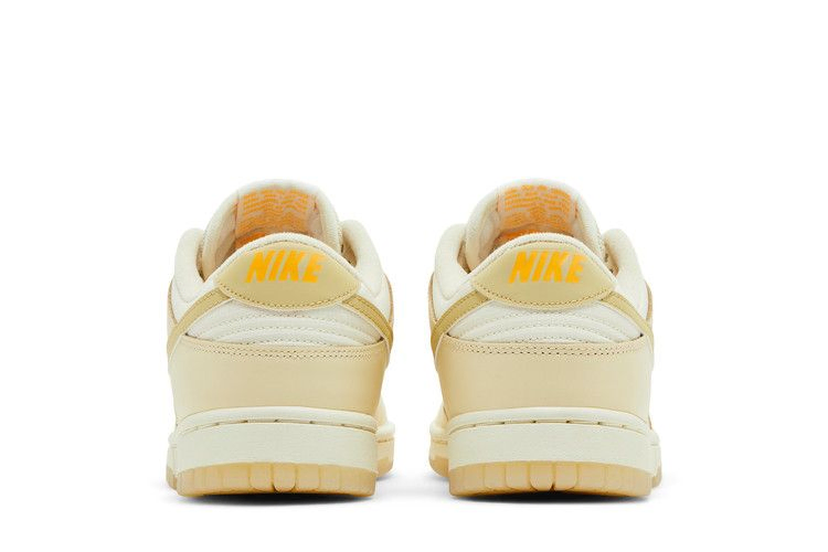 Кроссовки Nike Wmns Dunk Low 'Muslin Team Gold'