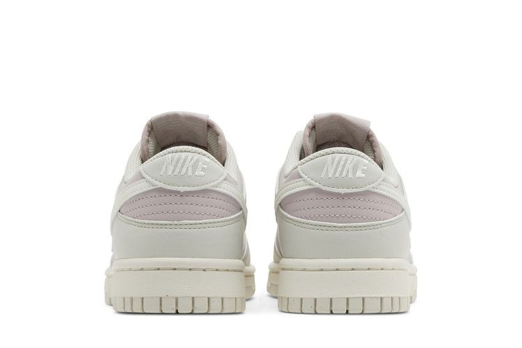 Кроссовки Nike Wmns Dunk Low Next Nature 'Platinum Violet