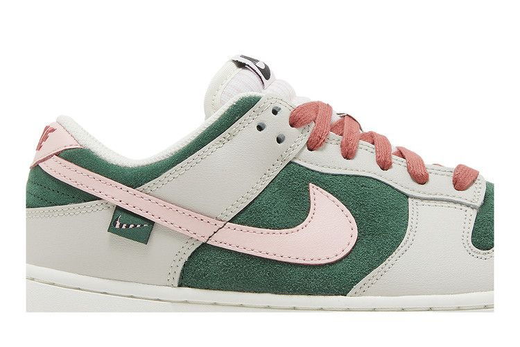 Кроссовки Nike Wmns Dunk Low SE 'All Petals United'