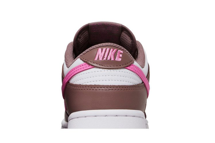 Кроссовки Nike Wmns Dunk Low 'Smokey Mauve Playful Pink'