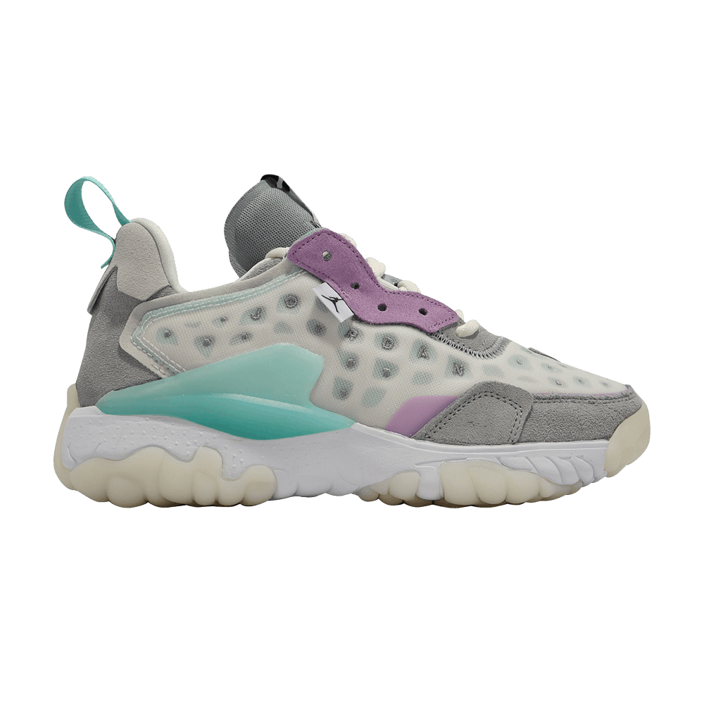 wmns-jordan-delta-2-platinum-tint-dark-smoke-grey-cw0913-002