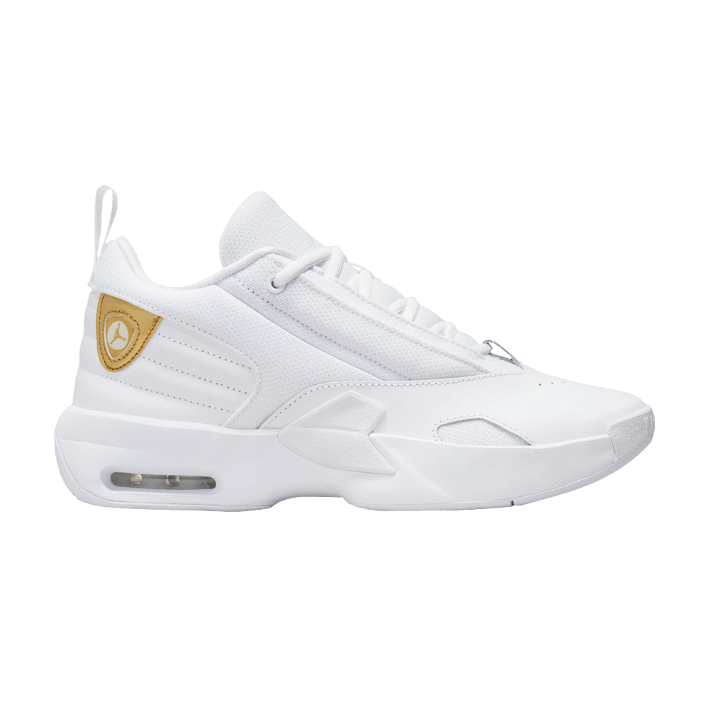 wmns-jordan-max-aura-6-white-metallic-gold-fq7943-117