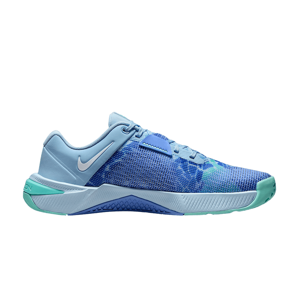 wmns-metcon-10-amp-ice-blue-royal-pulse-hq2621-400