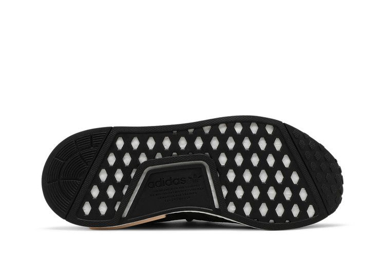 Кроссовки adidas Wmns NMD_R1 'Black Carbon'