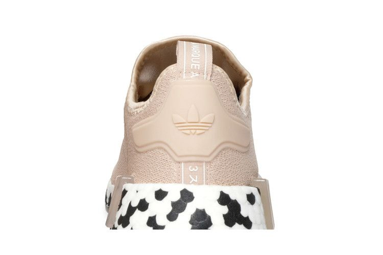 Кроссовки adidas Wmns NMD_R1 'Halo Blush'