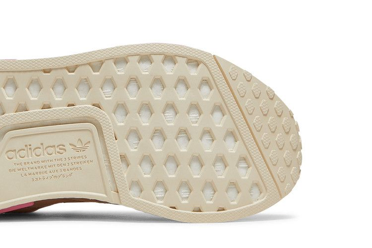 Кроссовки adidas Wmns NMD_R1 'Wonder White Halo Blush'