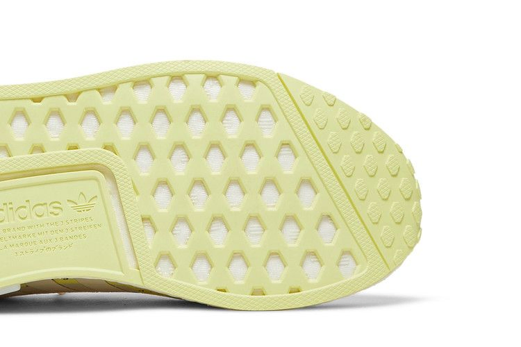 Кроссовки adidas Wmns NMD_R1 'Wonder White Pulse Yellow'