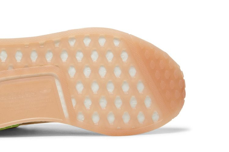 Кроссовки adidas Wmns NMD_R1 'Wonder White Signal Green'