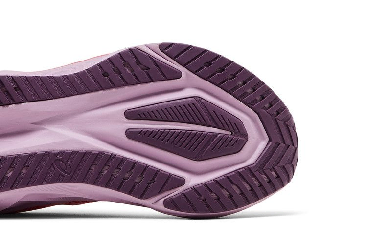 Кроссовки ASICS Wmns Novablast 5 'Coral Reef'