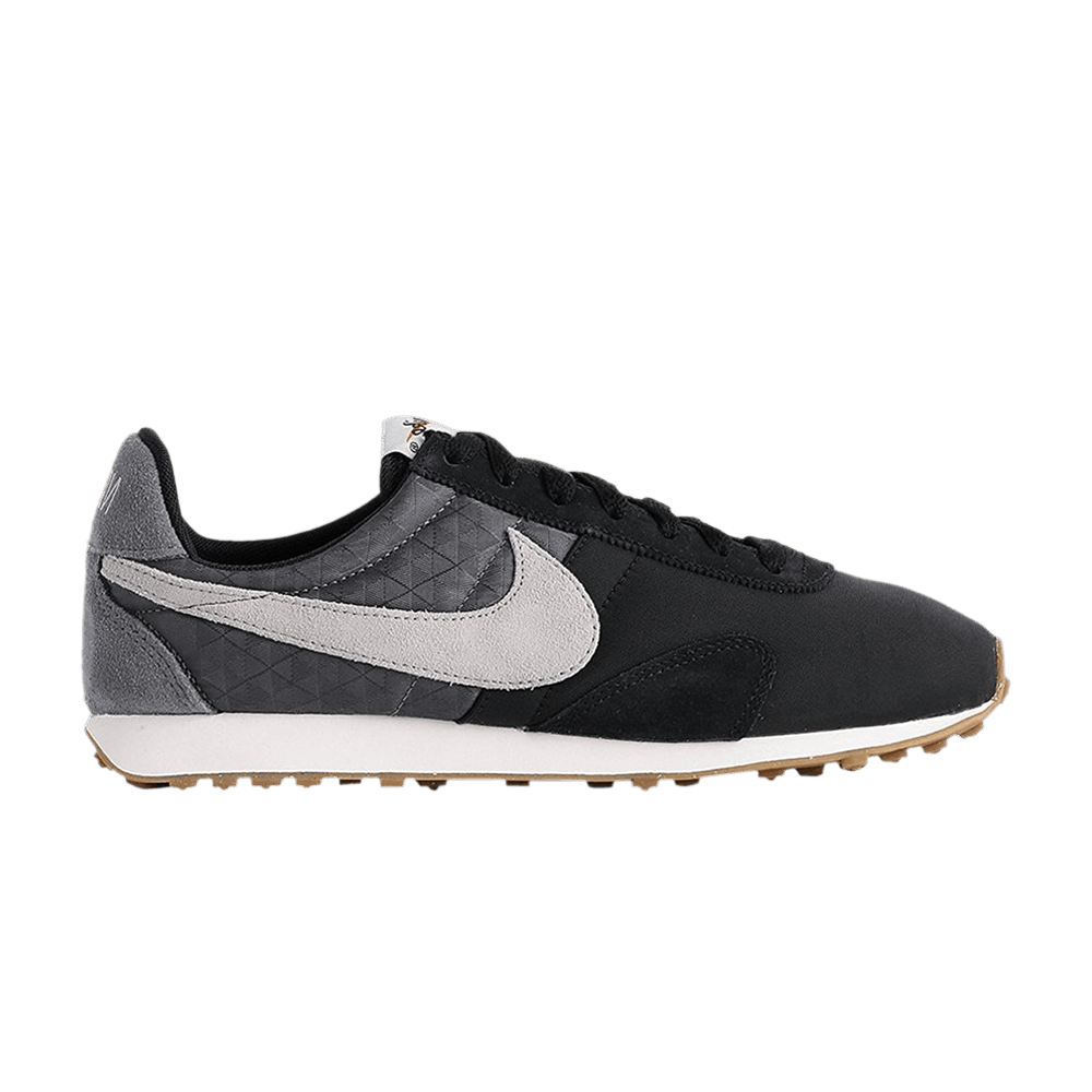 Кроссовки Nike Wmns Pre Montreal Racer 'Dark Grey Gum'