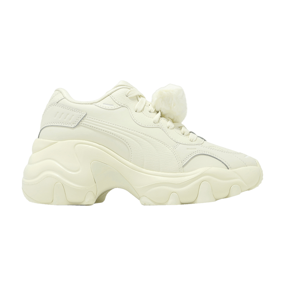 wmns-pulsar-wedge-furry-warm-white-400977-01