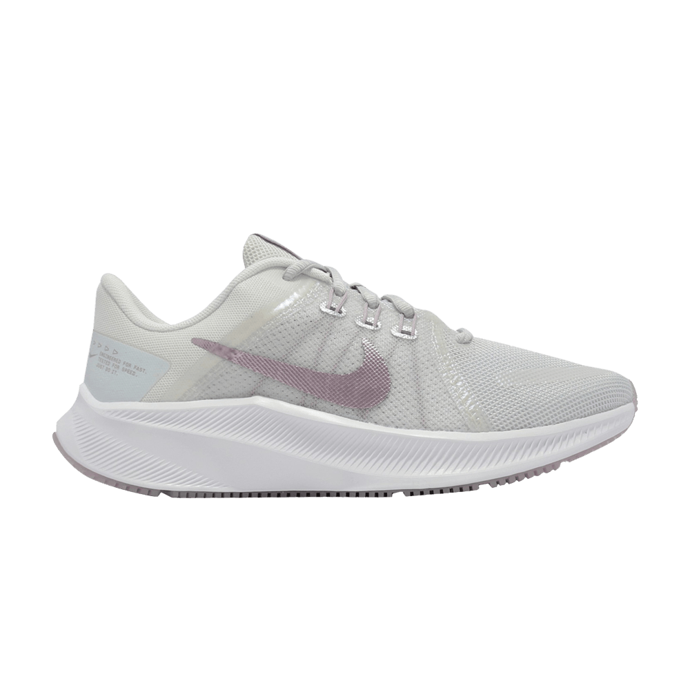 wmns-quest-4-premium-photon-dust-metallic-lustre-da8723-011