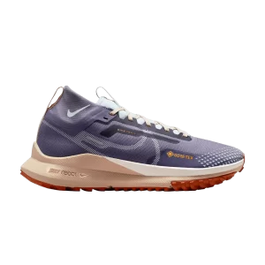 Фиолетовый