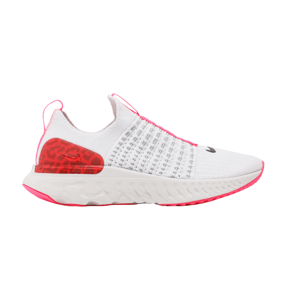 wmns-react-phantom-run-flyknit-2-platinum-tint-chile-red-dm8064-001