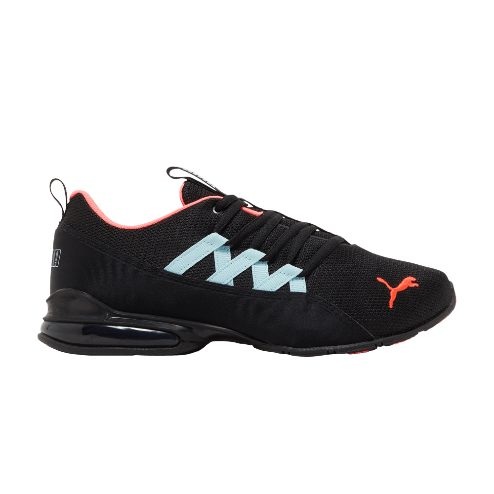 wmns-riaze-prowl-black-ignite-pink-190305-10