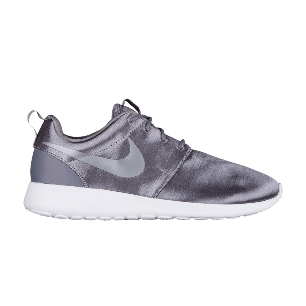 wmns-roshe-one-premium-pure-platinum-833928-007
