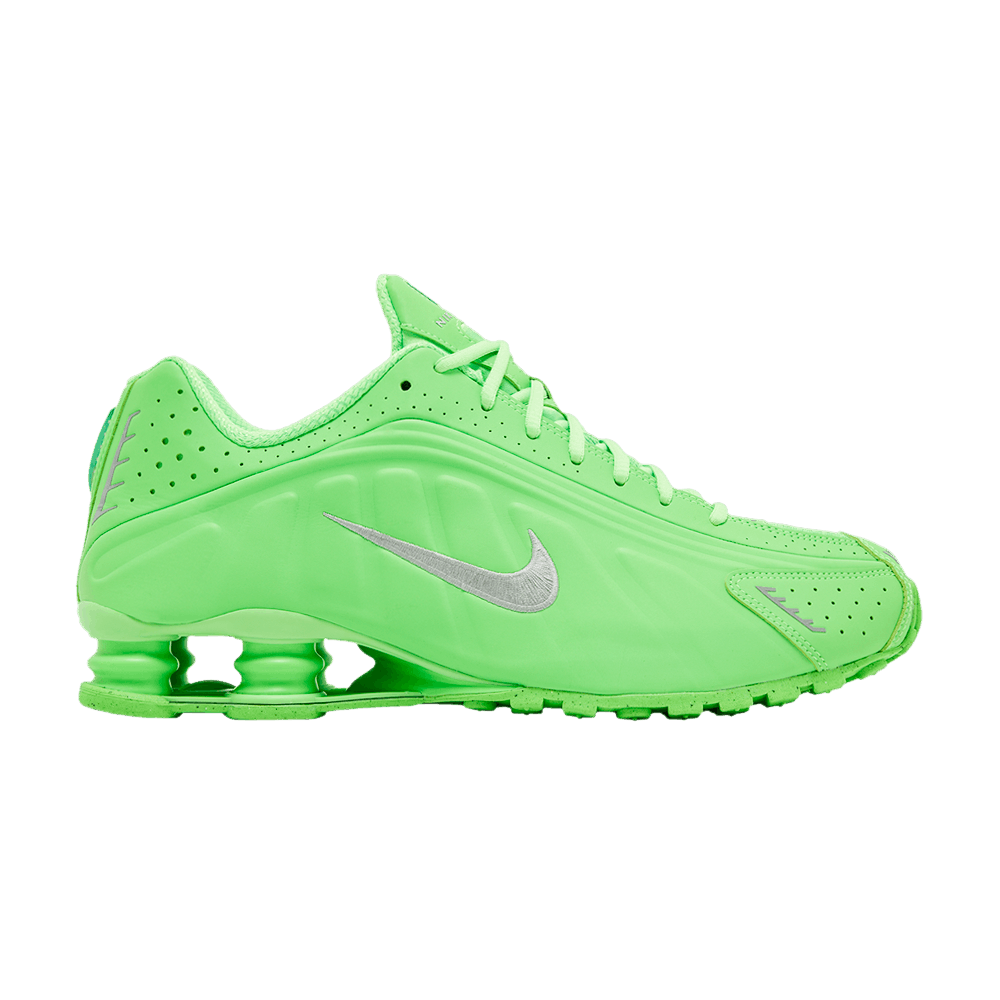 wmns-shox-r4-green-strike-hv0839-398