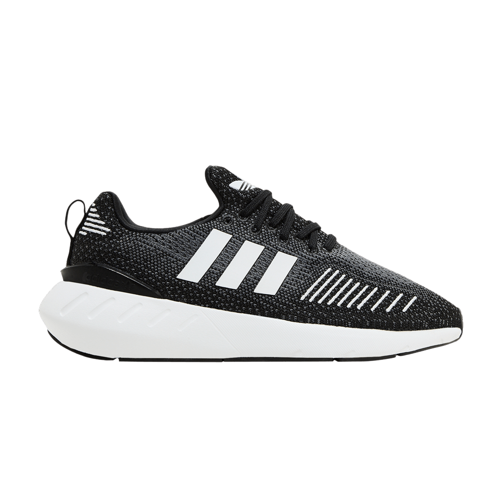 wmns-swift-run-22-black-white-gv7971