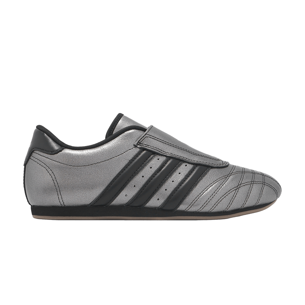 wmns-taekwondo-metallic-grey-black-js4024