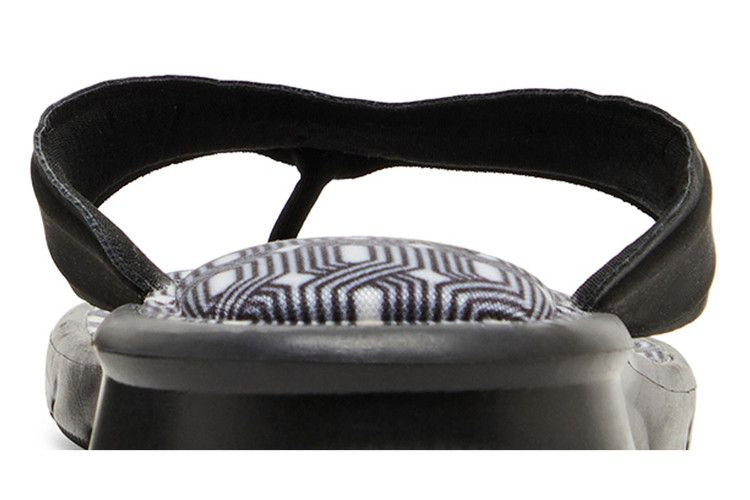 Кроссовки Nike Wmns Ultra Comfort Thong Print 'Black White'