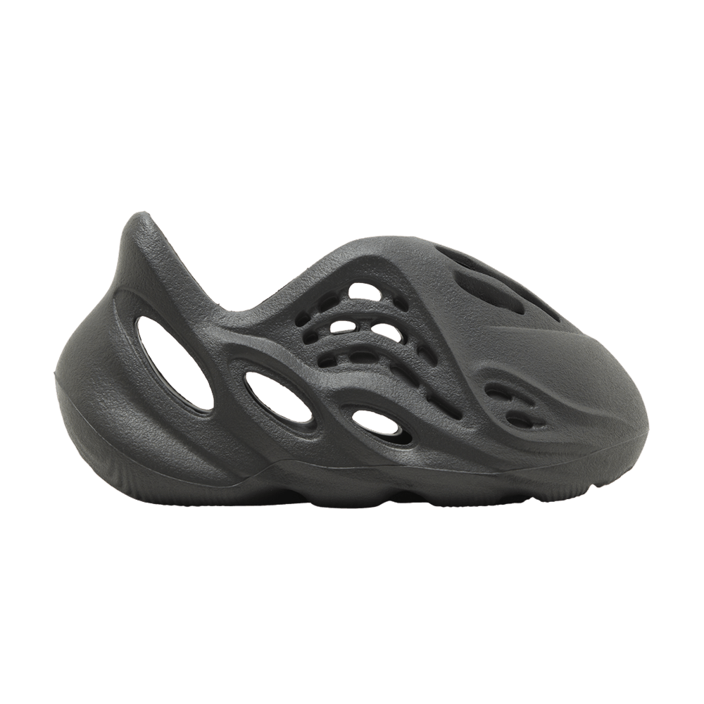 yeezy-foam-runner-infants-carbon-ig5351