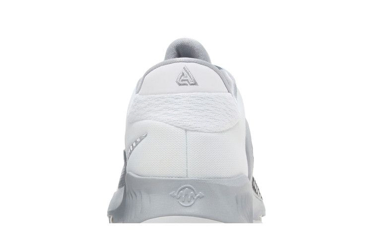 Кроссовки Nike Zoom Freak 4 TB 'Wolf Grey Black'