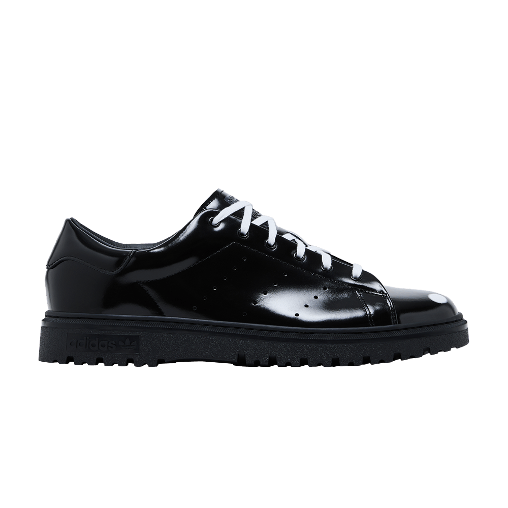 spongebob-squarepants-x-adidas-stan-smith-freizeit-black-patent-leather-jq6779
