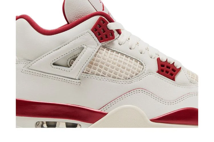 Кроссовки Wmns Air Jordan 4 Retro 'Valentine's Day'