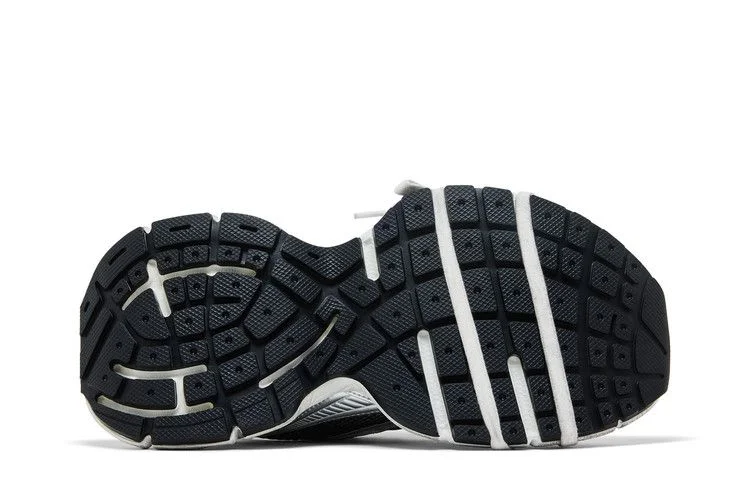 Кроссовки Balenciaga Wmns 3XL Sneaker 'Worn-Out Gradient - Black Grey White'