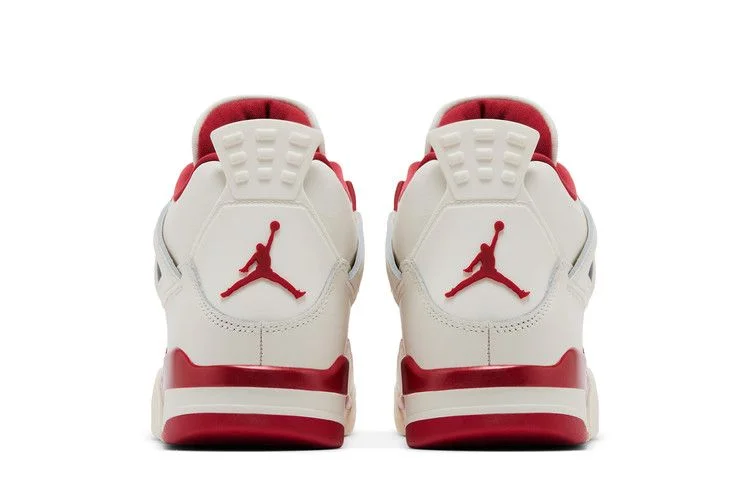 Кроссовки Wmns Air Jordan 4 Retro 'Valentine's Day'