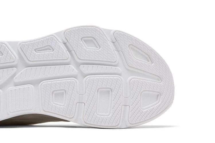 Krossovki-HOKA-Bondi-9-White-4