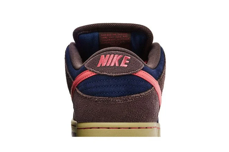 Кроссовки Nike Dunk Low SB 'Baroque Brown Adobe'