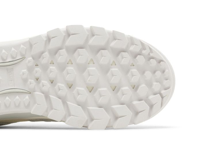 Кроссовки Vans AMZN Trailhead 'Blanc de Blanc'