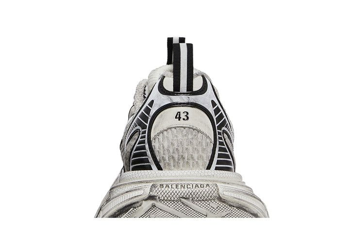 Кроссовки Balenciaga 3XL Sneaker 'Worn-Out - White Black'