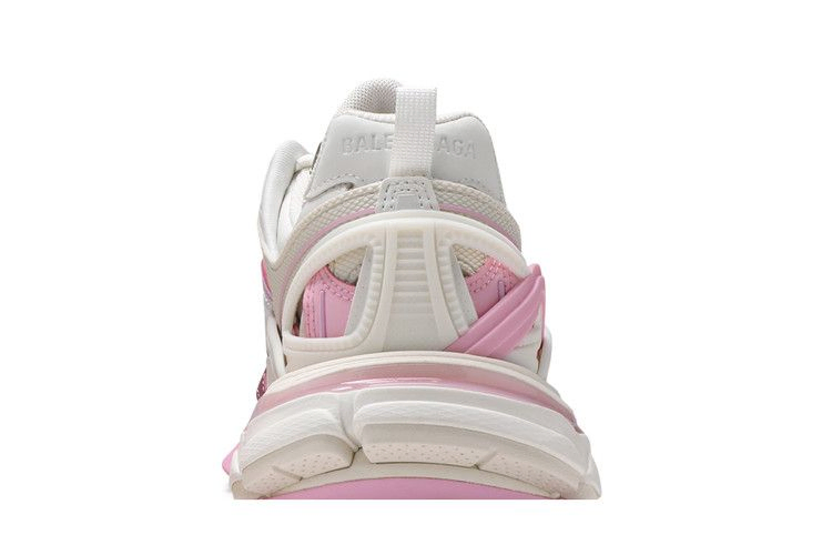Кроссовки Balenciaga Wmns Track.2 Sneaker 'Pink Beige'