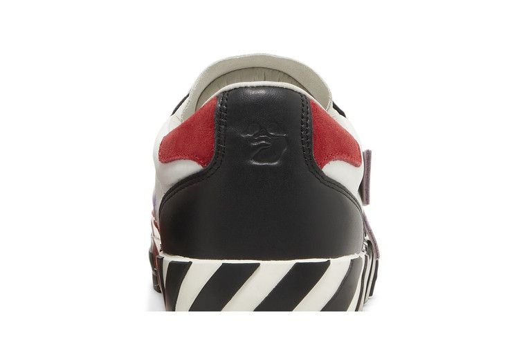 Кроссовки Off-White Floating Arrow Low Vulc Leather 'Black White Red'