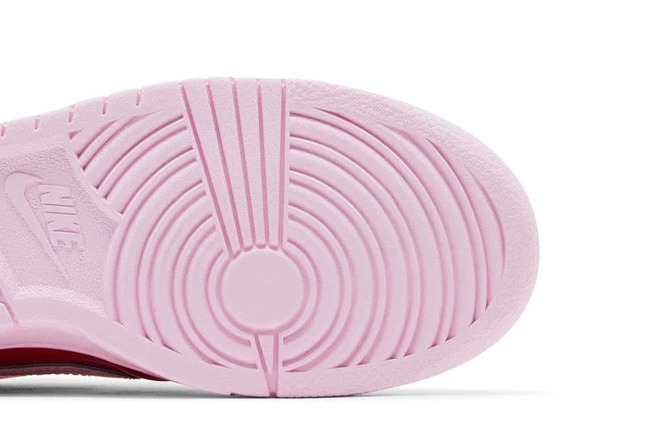 Кроссовки Nike Dunk Low GS 'Pink Valentiness Day' 2026