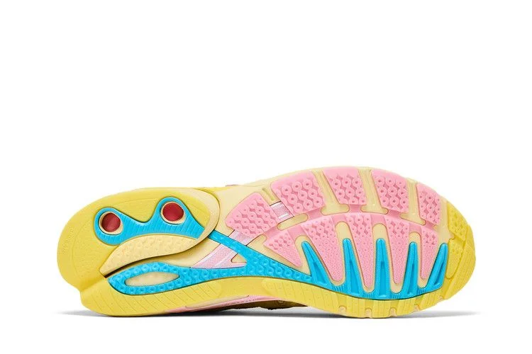 Кроссовки UNheardof x adidas Adistar Control 5 Piggy Runner 2.0 'Cheeseburger'