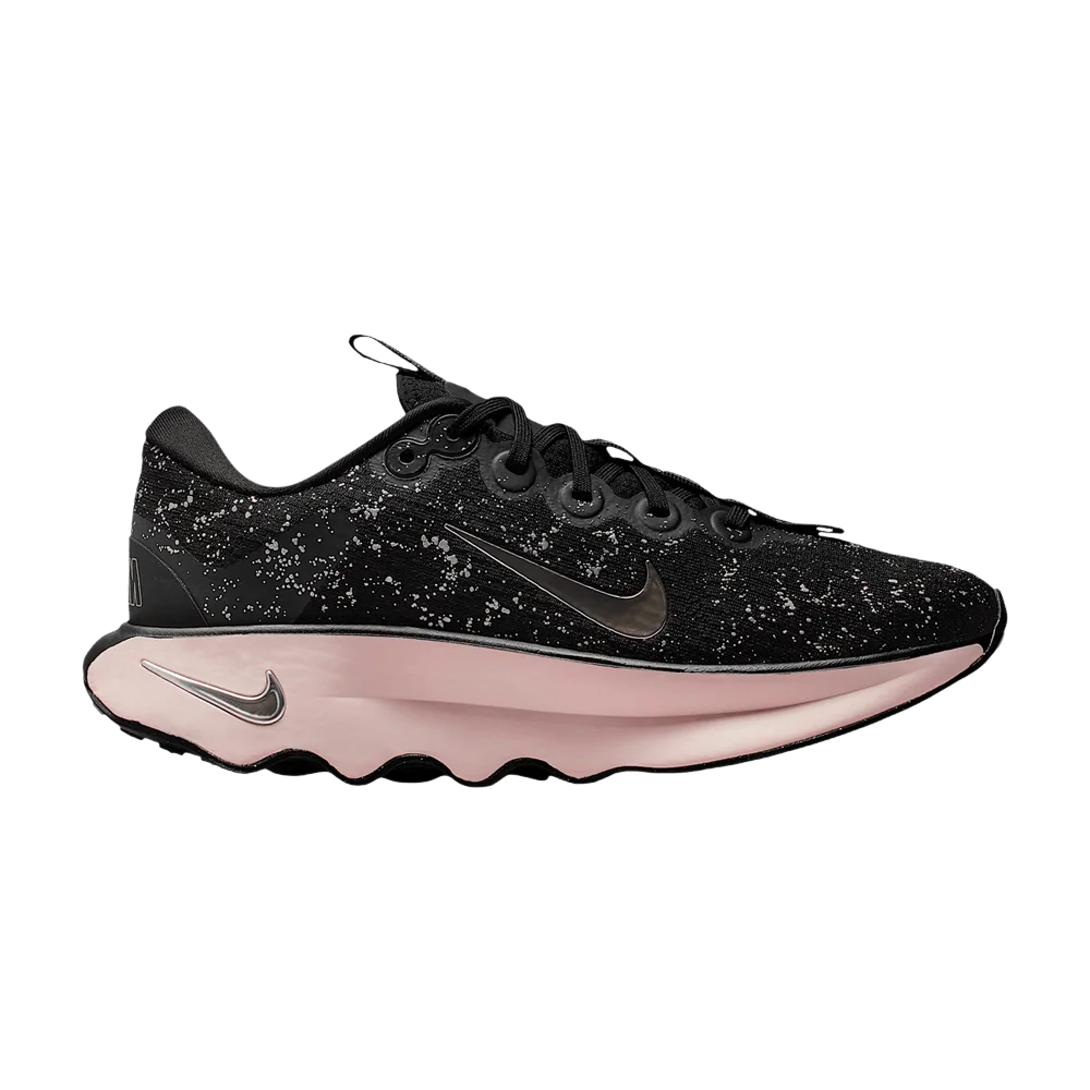 Кроссовки Nike Wmns Motiva SE 'Black/Silt Red/Metallic Silver'
