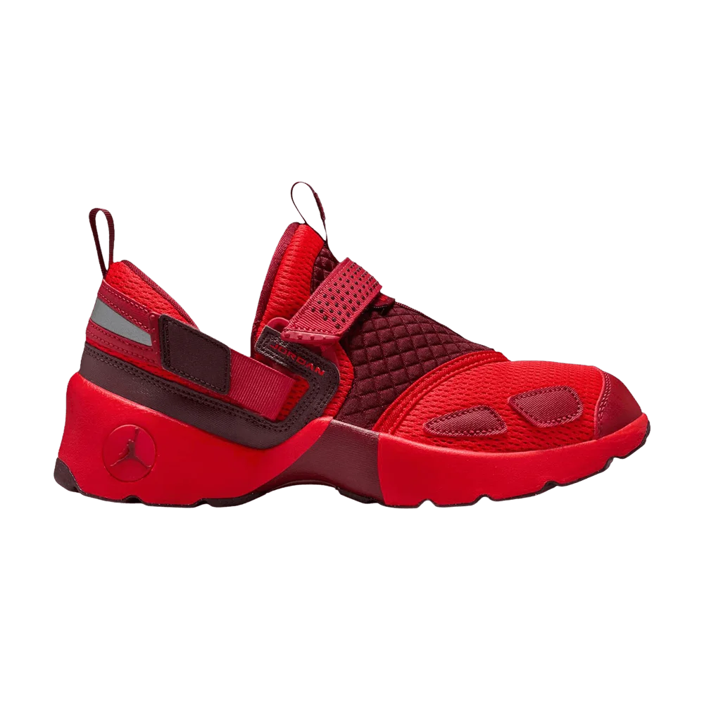 Кроссовки Air Jordan Wmns Jordan Trunner LX 'Chile Red'