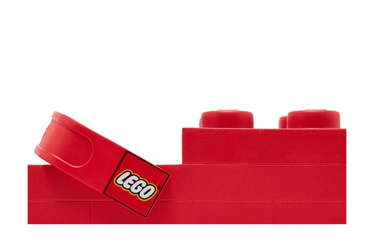 Кроссовки Lego x Crocs Brick Clog 'Bright Red'