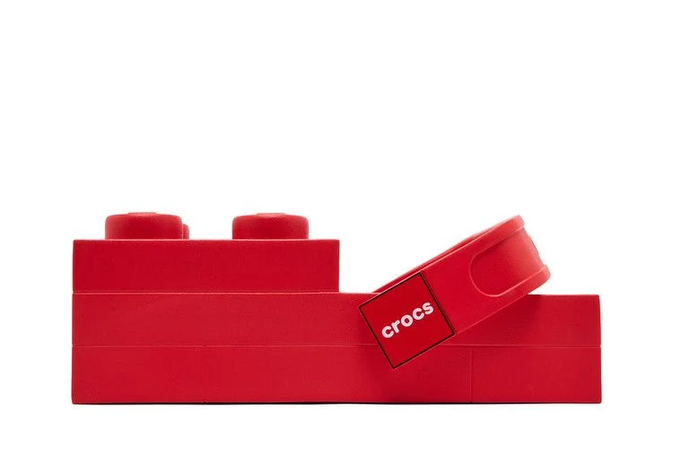 Кроссовки Lego x Crocs Brick Clog 'Bright Red'